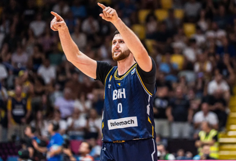 欧洲杯每日前瞻：东契奇大战阿夫迪亚 三队竞争最后两个名额